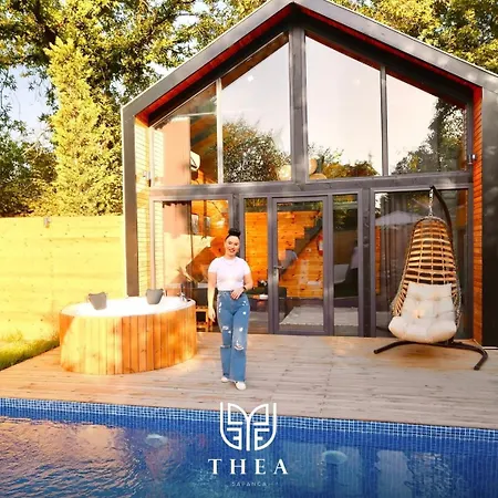 فيلة Thea Sapanca