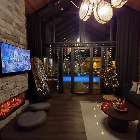 Thea Sapanca فيلة *