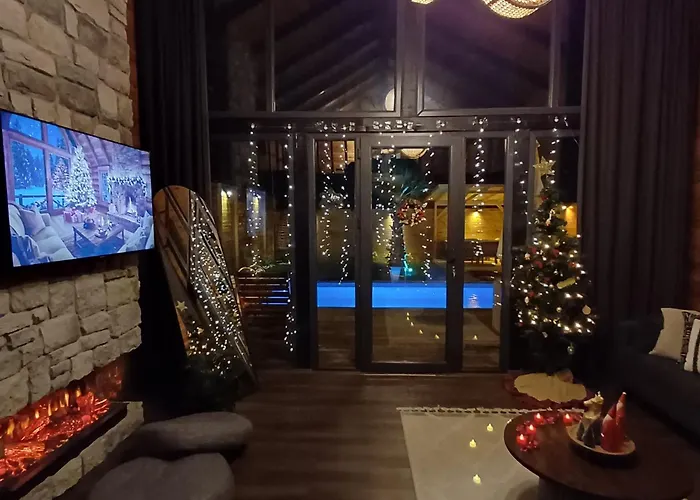 Thea Sapanca Willa *